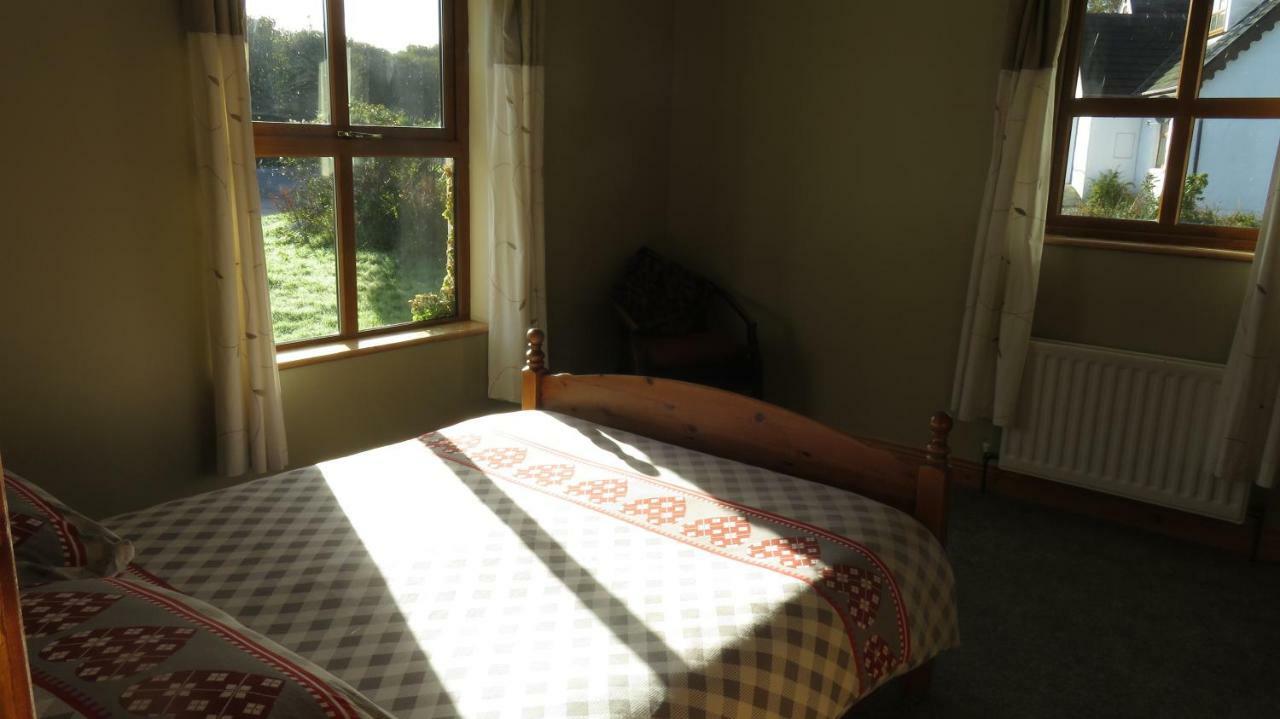 Heatherhill Farm Cottage In Letterfrack Beside Connemara National Park Экстерьер фото
