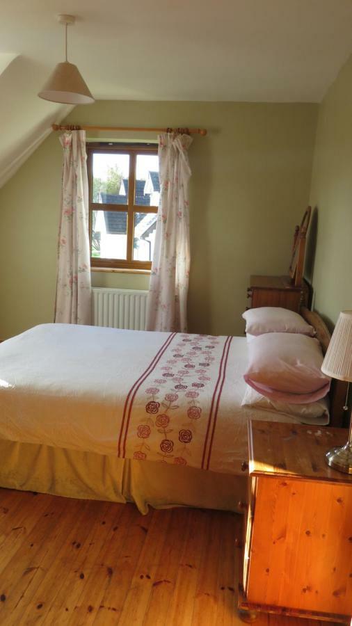 Heatherhill Farm Cottage In Letterfrack Beside Connemara National Park Экстерьер фото